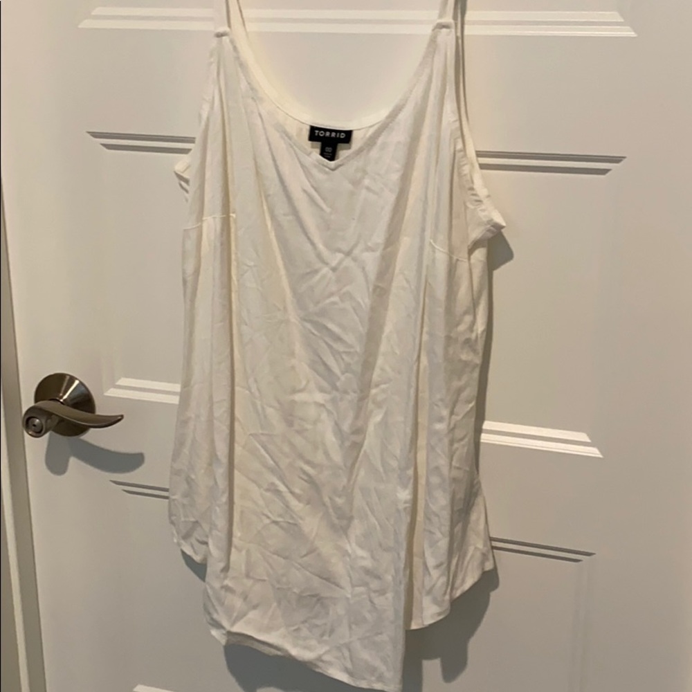 Torrid 00 dressy blouse tank white like new